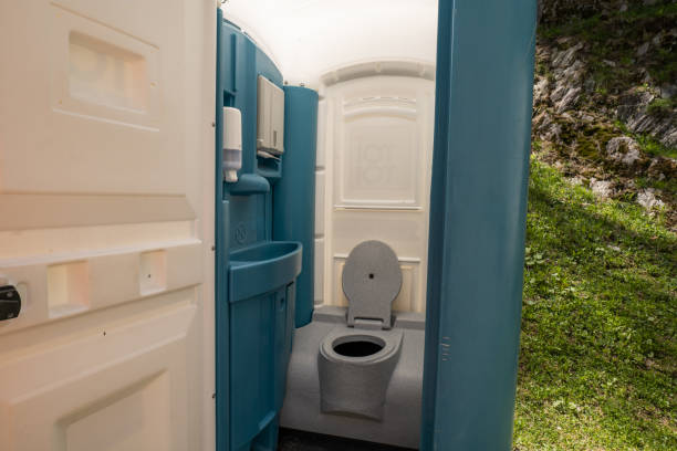 Best Portable restroom trailer rental  in Summersville, WV